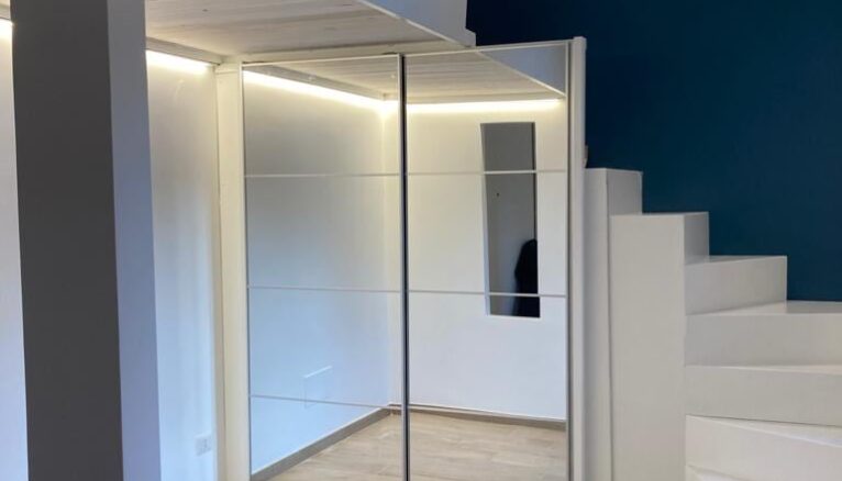 Ristrutturazione di mini appartamento di 17 mq - Mediterranea Ceramiche